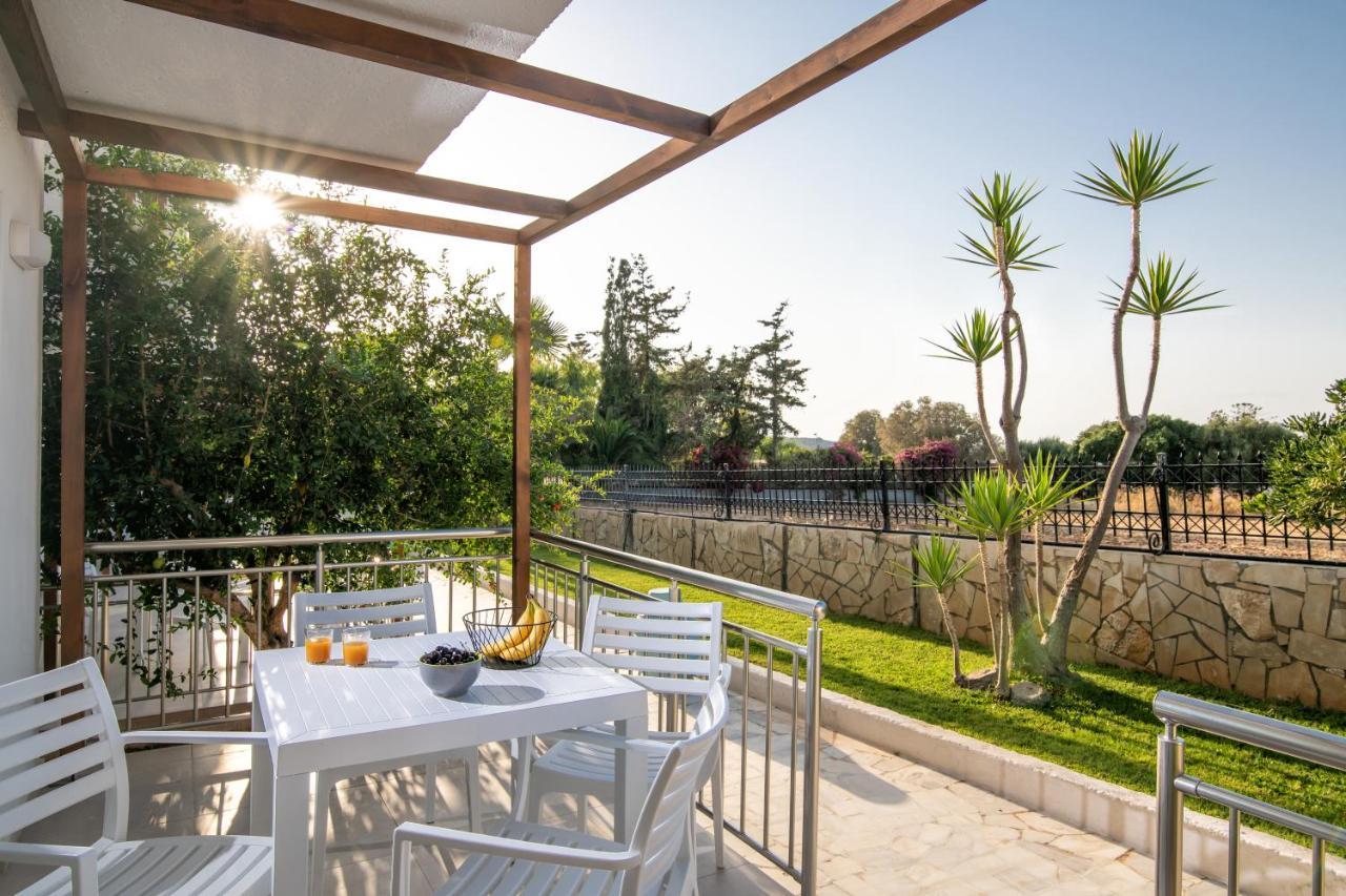 Ariadni Suites Karteros Exterior foto